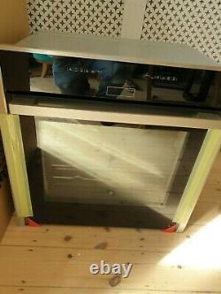 Neff oven slide & hide, self-clean. Black, unused and still sealed #B57CR22N0B